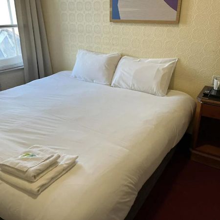 Royal Hotel Kettering by Paymán Club Kültér fotó