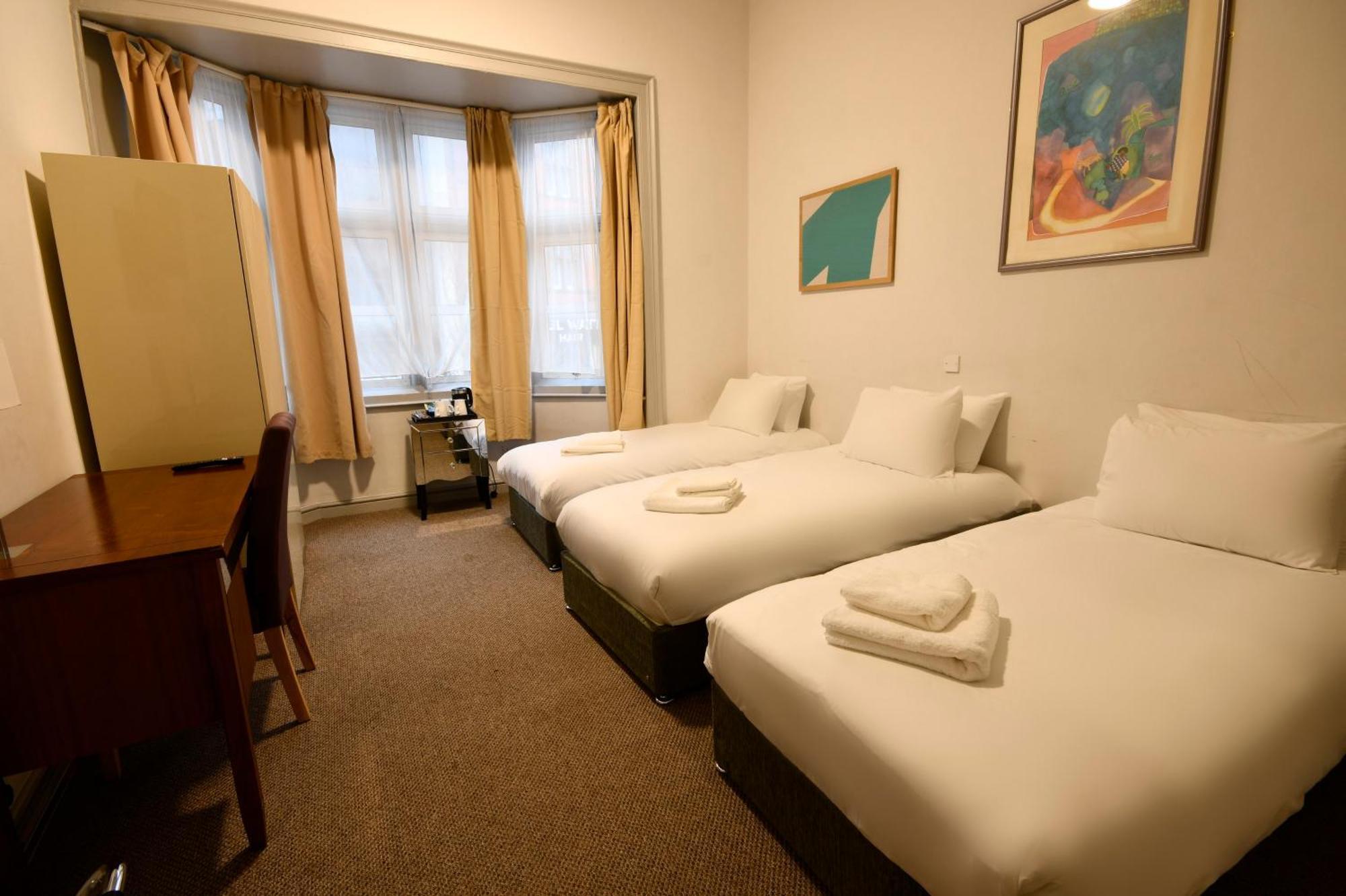 Royal Hotel Kettering by Paymán Club Kültér fotó
